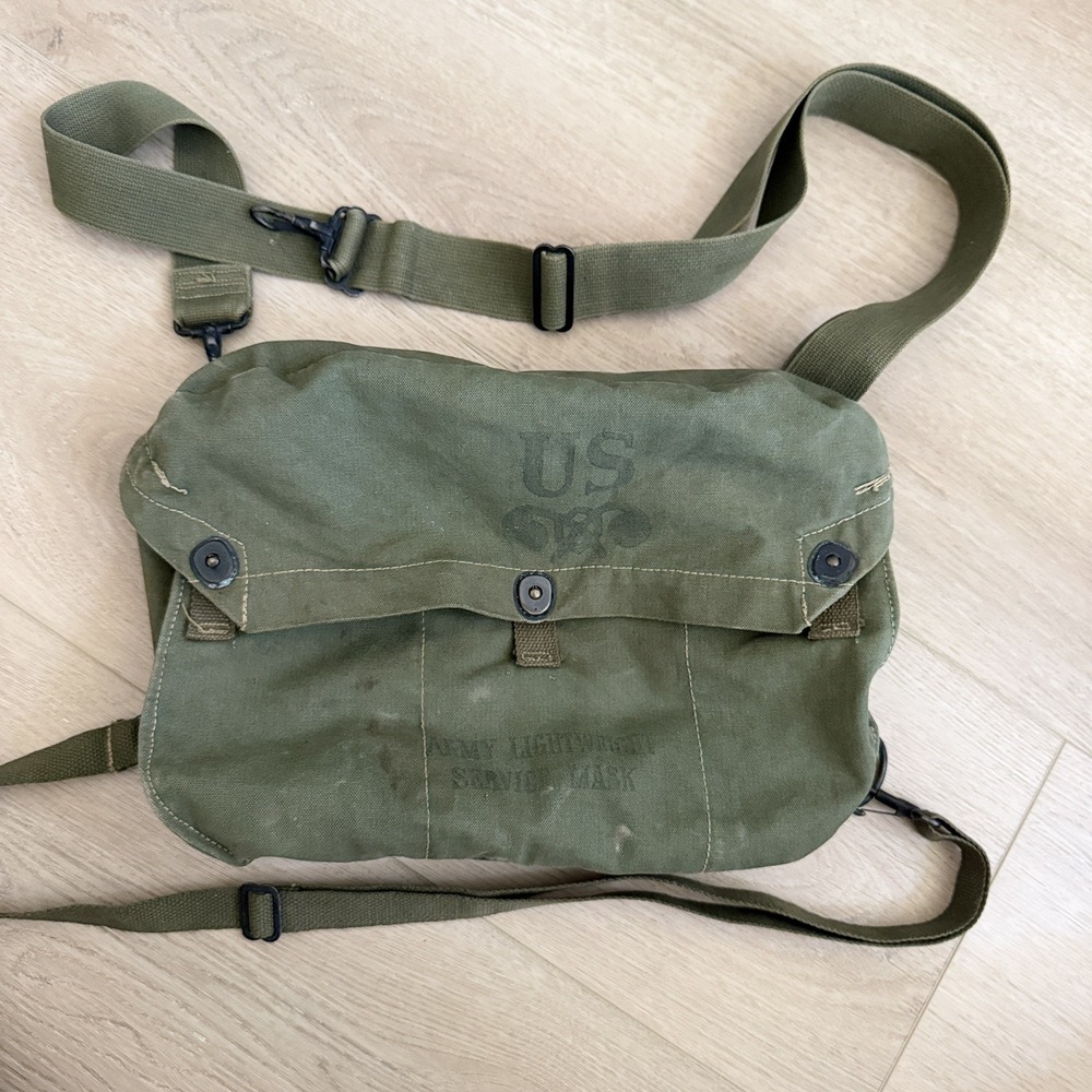 WWII US Army Lightweight Service Gas Mask Carrier Bag Canvas w/ Straps Original
